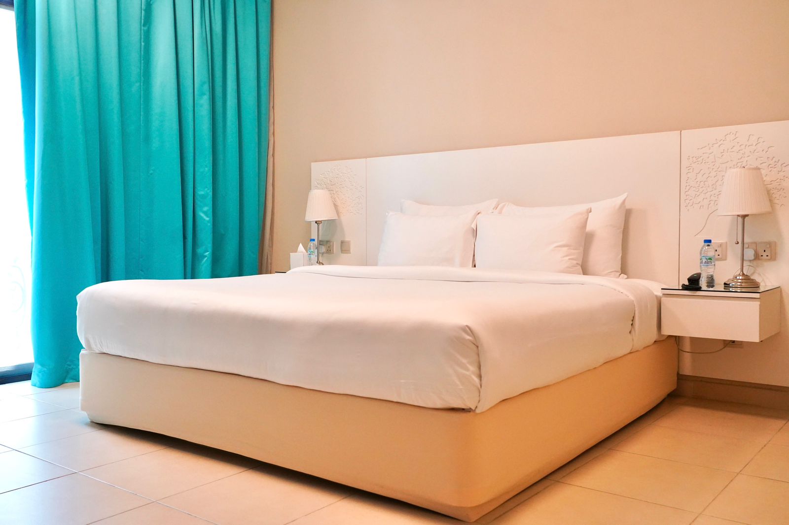 A Bed in a Room in Andalus By Al Seef Resort and Spa
